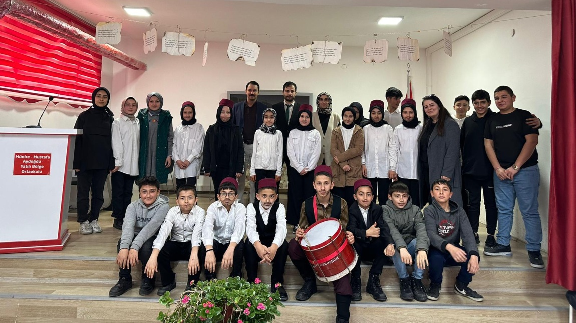 Okulumuz ve Münire Mustafa AYDOĞDU YİBO Okulları Olarak Öğrenci ve Öğretmenlerimizle 12 Mart İstiklal Marşı'nın Kabulü ve Mehmet Akif Ersoy'u Anma Günü Programı Düzenledik.